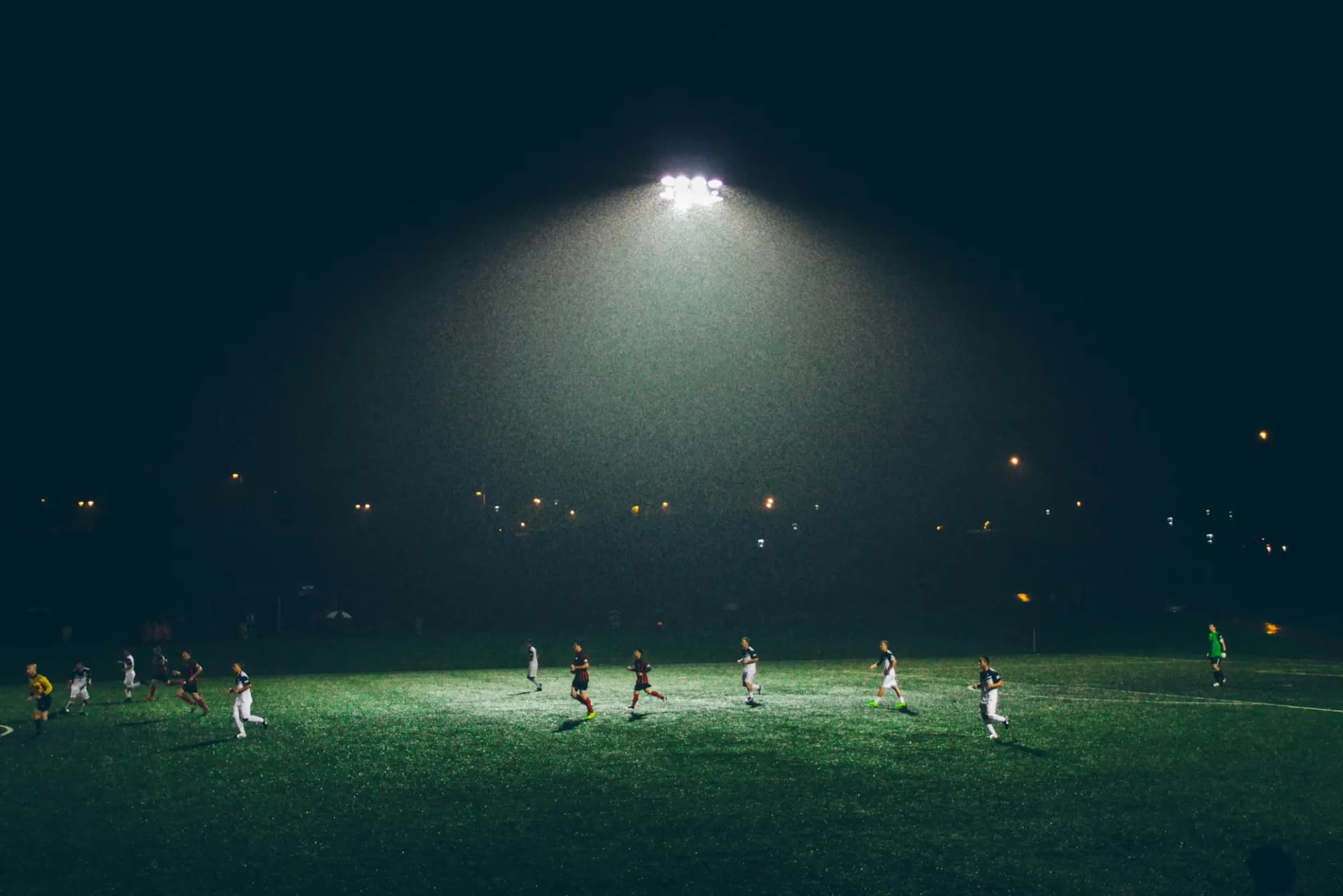Floodlit 9s, photo 3